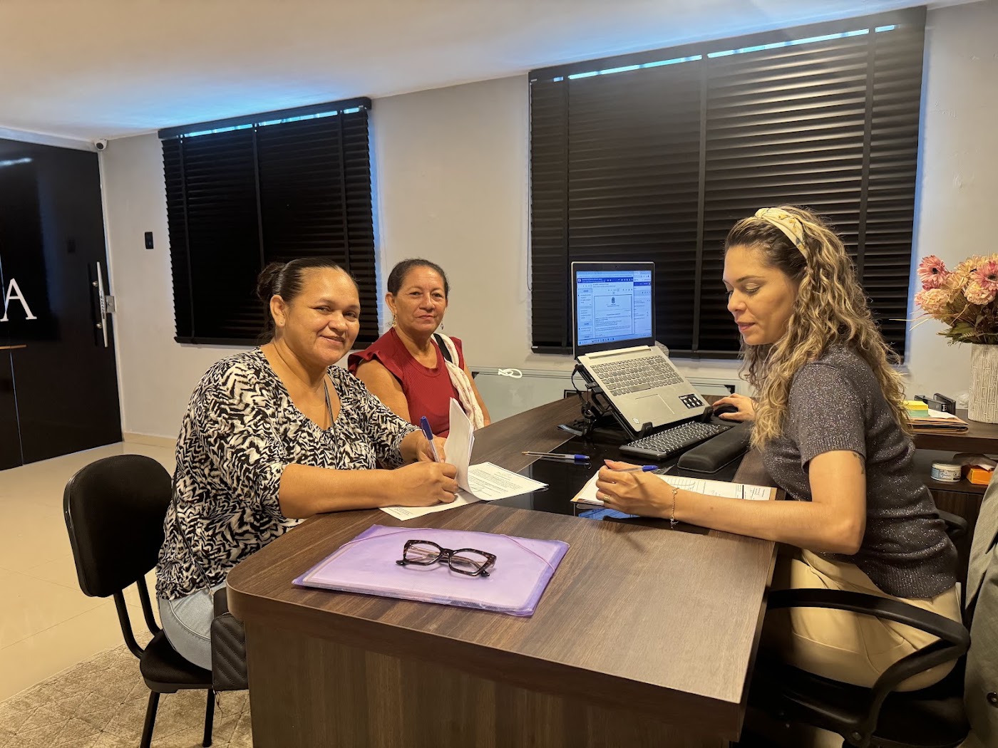 Dra. Adna Lima — ambiente do escritório