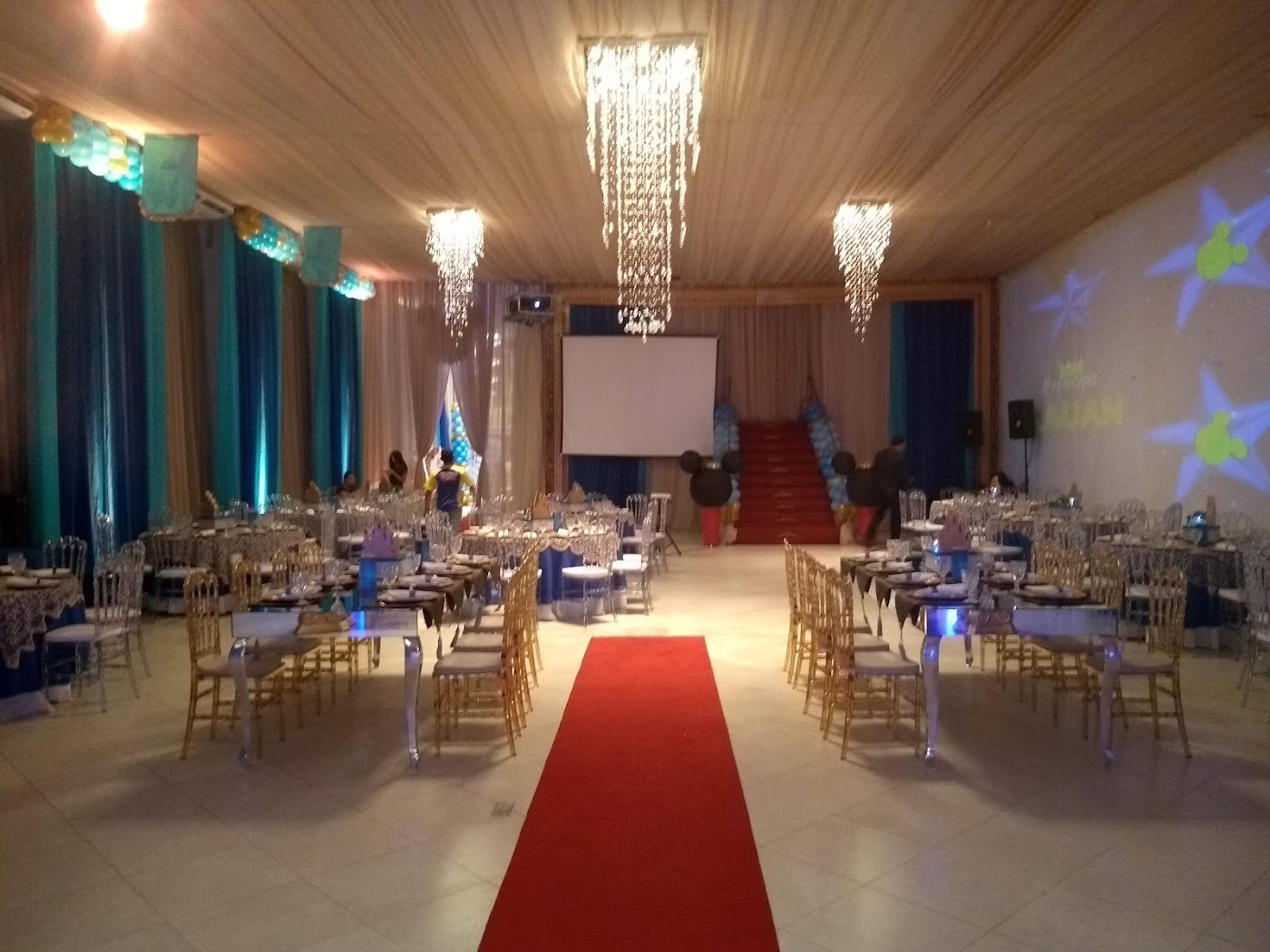Ambiente e pratos do Le Reve Buffet